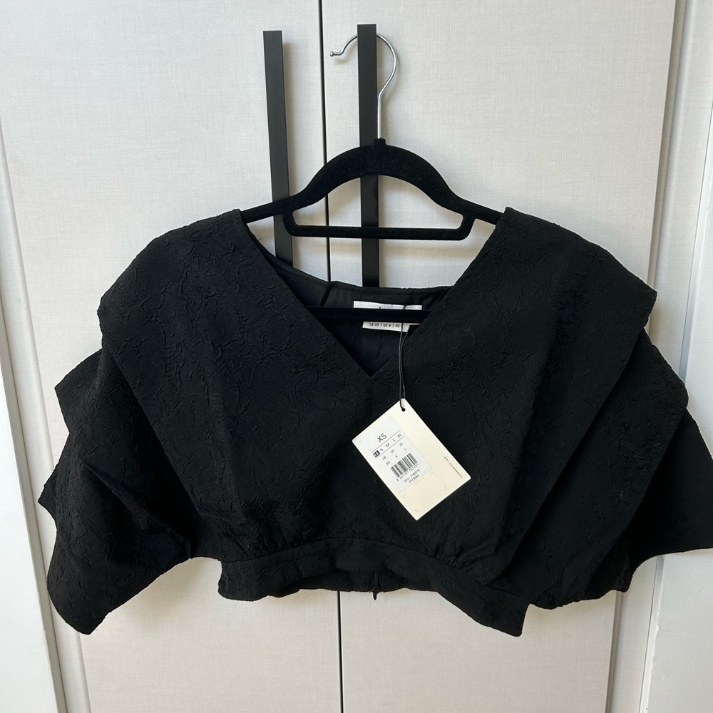 Love, Bonito Crop top . Brand new XS